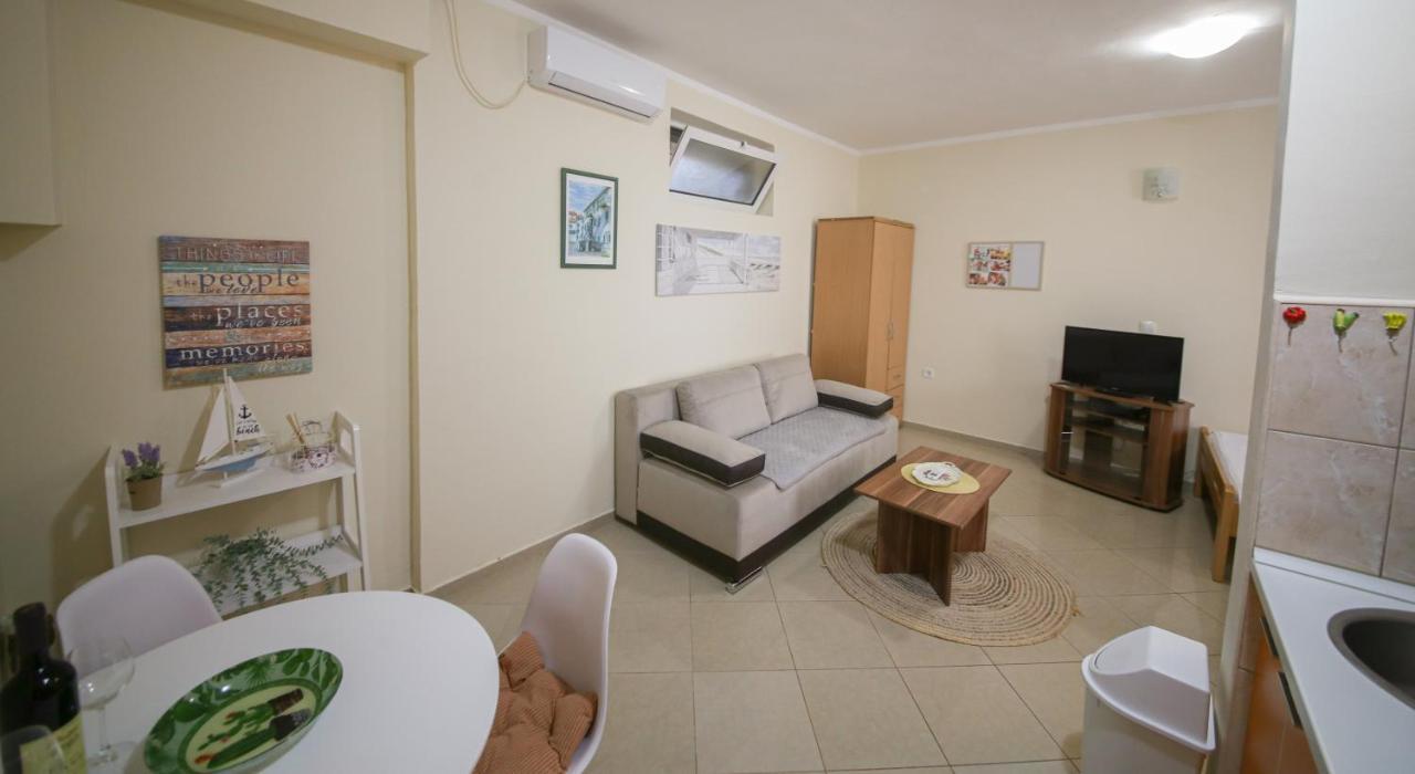Md Apartments Котор Екстериор снимка